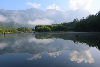 朝の大正池
